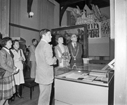 880622 Afbeelding van het bezoek van Joan Mondale (echtgenote van de Amerikaanse vicepresident Walter Mondale) aan de ...